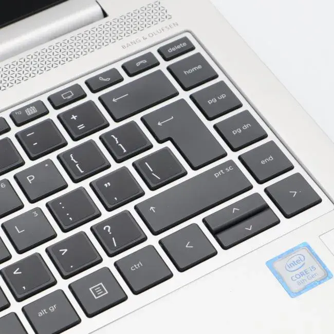 HP EliteBook 840 G5 i5-8250U, 16 GB de RAM, 256 GB NVMe, pantalla FHD de 14_, Windows 11, Clase B (2).webp