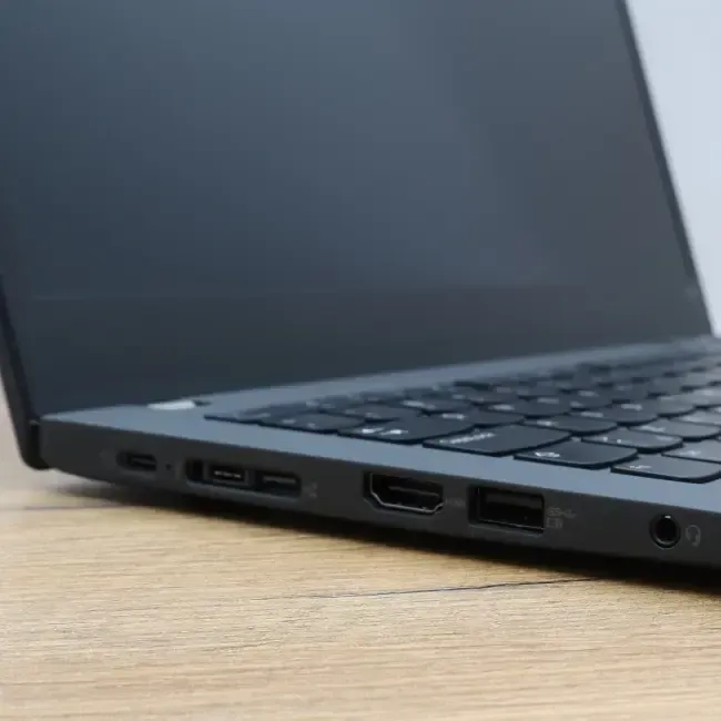 Lenovo ThinkPad T14s Gen.2 i5-1135G7, 16 GB de RAM, 512 GB de SSD, pantalla FHD de 14_ Clase B (7).webp