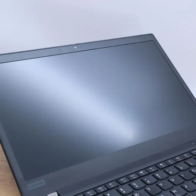 Lenovo thinkpad t495 (2).webp