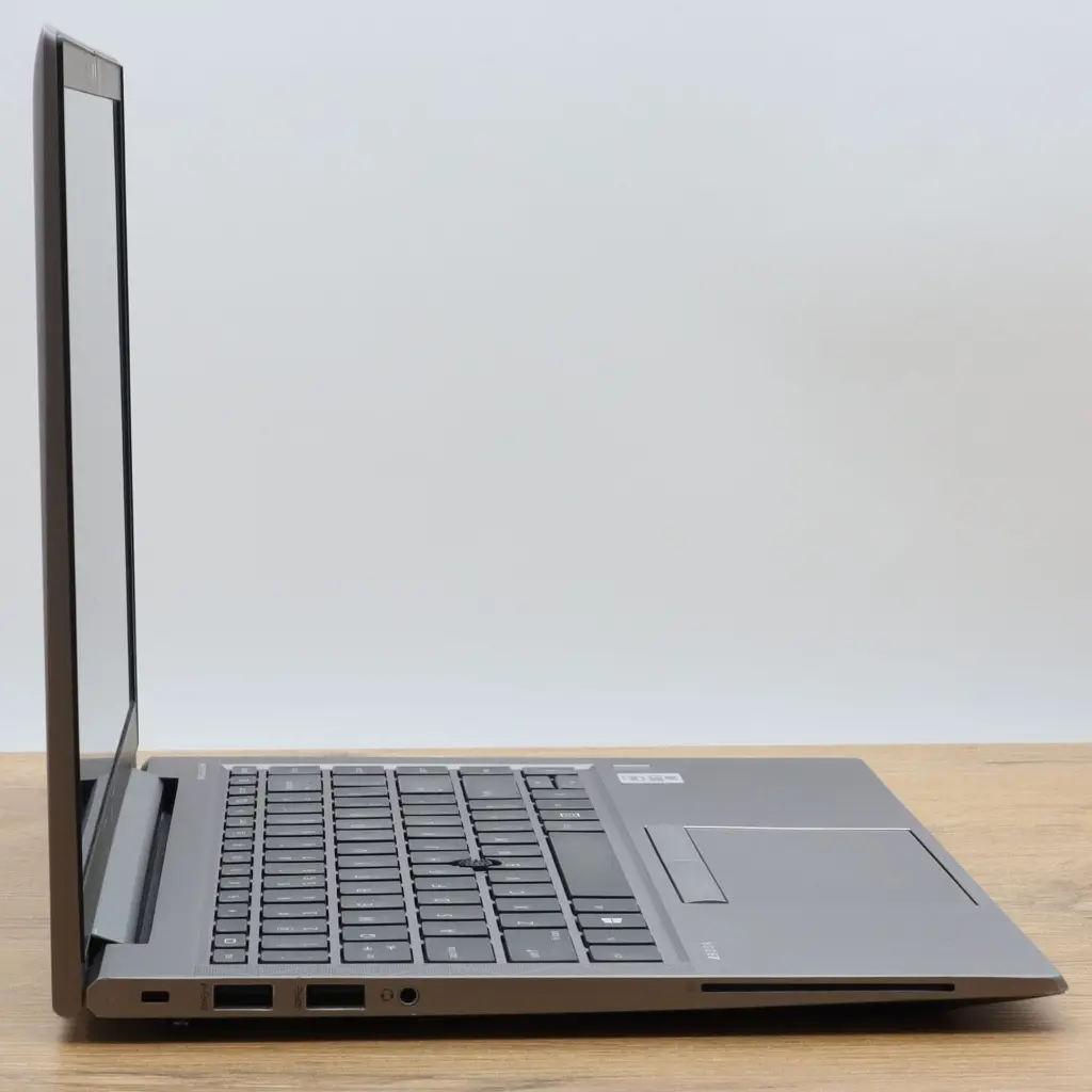 Portátil HP Zbook Firefly 14 G7 i5-10310U 16 GB RAM 256 GB NVME 14_ Full HD Clase B (3).webp