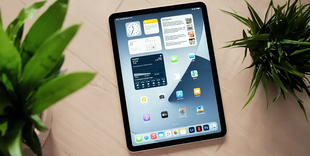 Tableta Apple iPad Air 4 64 GB gris espacial de 10,9_ + Celular Clase A (1).webp